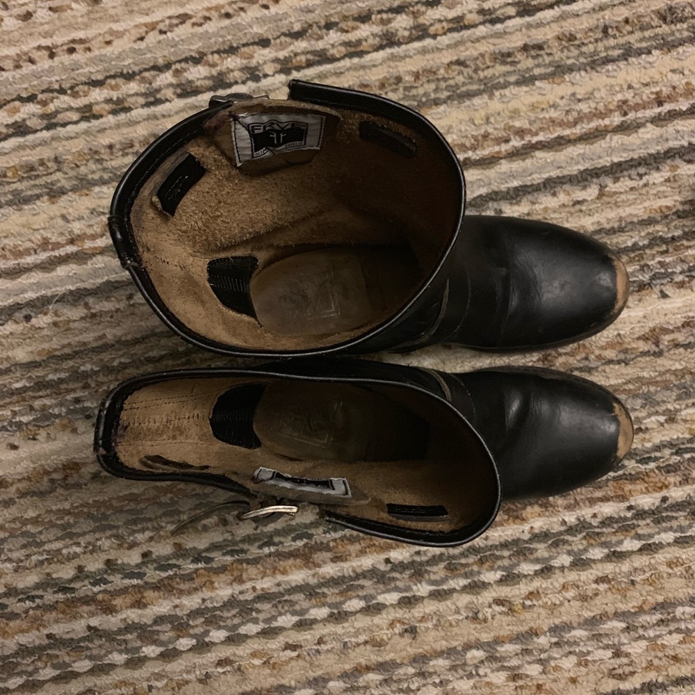Used Frye Veronica Short Boots distressed - Picture 7 of 8